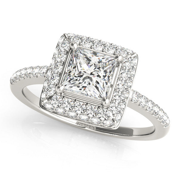 White gold Princess Cut Halo Pavé Solitaire Ring with Four-Prong Setting