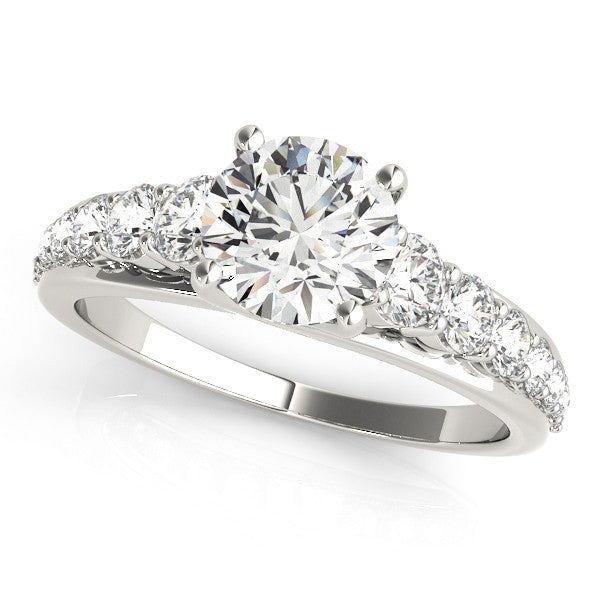 White gold Cushion Brilliant Diamond Pavé Band with Six-Prong Setting
