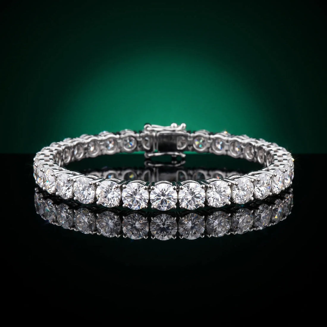 Silver 4.22 Carat F-G VS-SI Round Brilliant Diamond Tennis Bracelet with Prong Setting