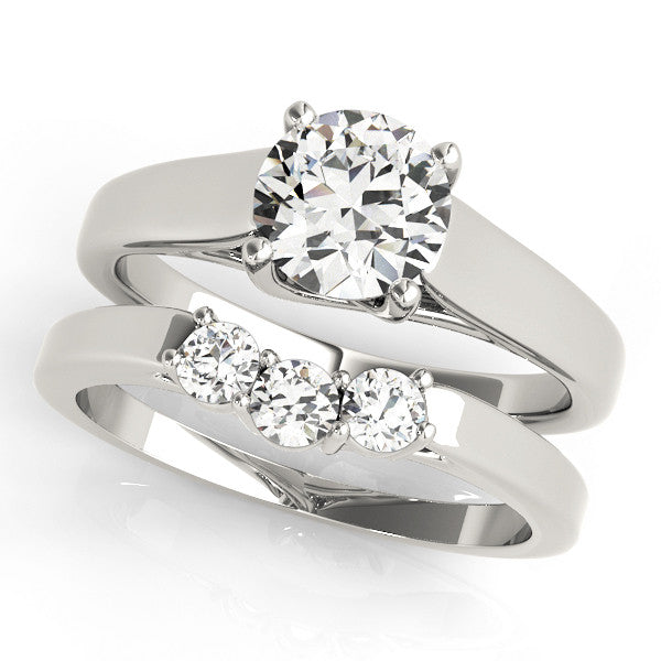14K White Gold 1.06 Carat D VS1 Round Solitaire Engagement Ring with Tapered Band and Four-Prong Setting