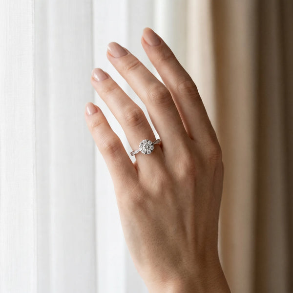 White gold Cluster Round Diamond Pavé Band Flower Prong Setting Ring