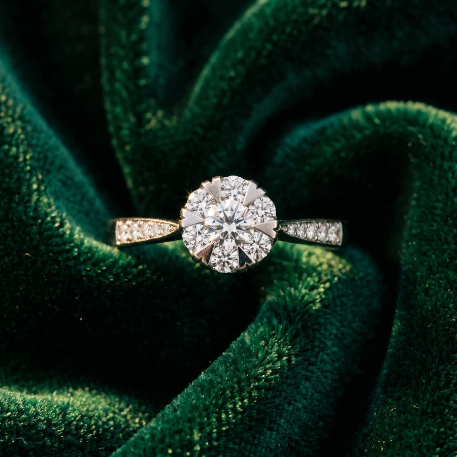 White gold Cluster Round Diamond Pavé Band Flower Prong Setting Ring