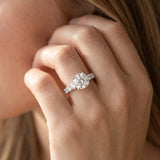 White gold Cushion Brilliant Diamond Pavé Band with Six-Prong Setting_5