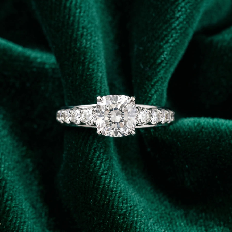 White gold Cushion Brilliant Diamond Pavé Band with Six-Prong Setting