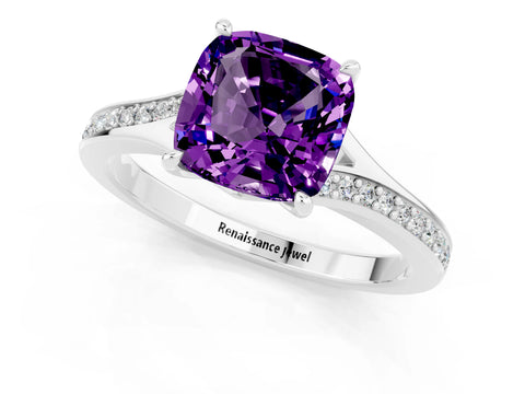 White gold Cushion Cut Amethyst Solitaire Ring with Pavé Band and Prong Setting_1