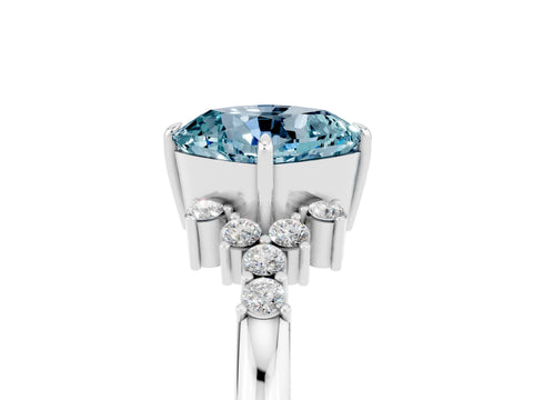 White gold Cushion Cut Aquamarine Ring with Side Stones and Four-Prong Setting_41