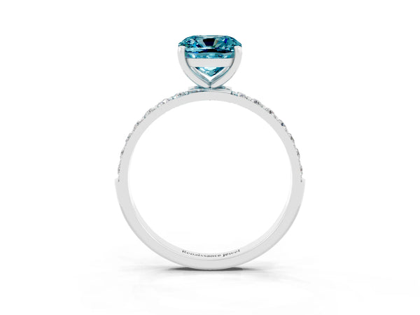 White gold Cushion Cut Diamond Pavé Band with Six-Prong Setting