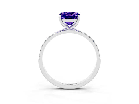 White gold Cushion Cut Diamond Pavé Band with Six-Prong Setting_3