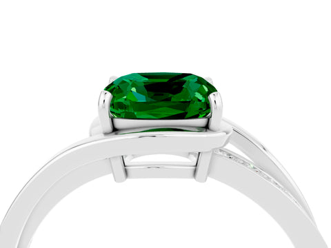 White gold Cushion Cut Emerald Solitaire Ring with Split Shank and Prong Setting_4