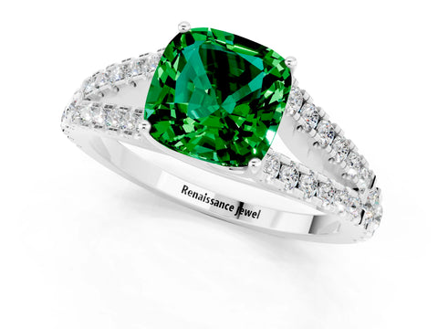 White gold Cushion Cut Emerald Split Shank Pavé Engagement Ring with Four-Prong Setting_13