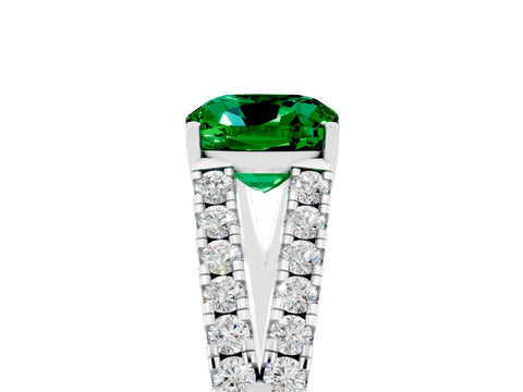 White gold Cushion Cut Emerald Split Shank Pavé Engagement Ring with Four-Prong Setting_17