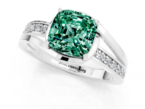 White gold Cushion Cut Green Sapphire Solitaire Ring with Split Shank and Prong Setting_1
