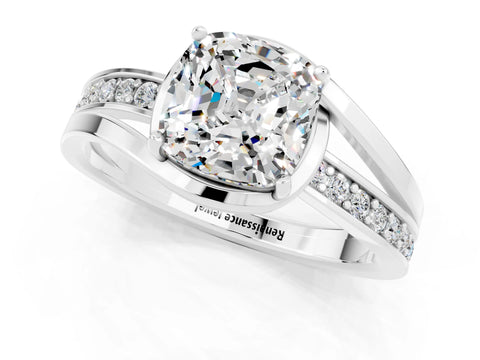 White gold Cushion Cut Moissanite Solitaire Ring with Split Shank and Prong Setting_1