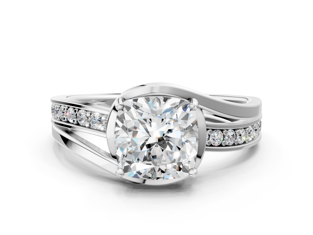 White gold Cushion Solitaire Diamond Ring with Split Shank and Prong Setting_152