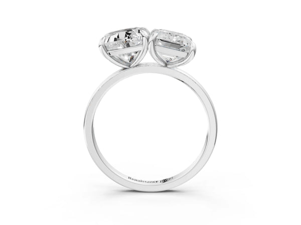 White gold Cushion and Emerald Toi Moi Ring with Prong Setting and Plain Band