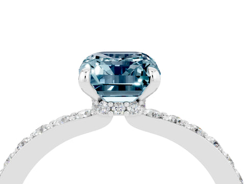 White gold Emerald Cut Aquamarine Pavé Engagement Ring with Round  Accents and Prong Setting_28