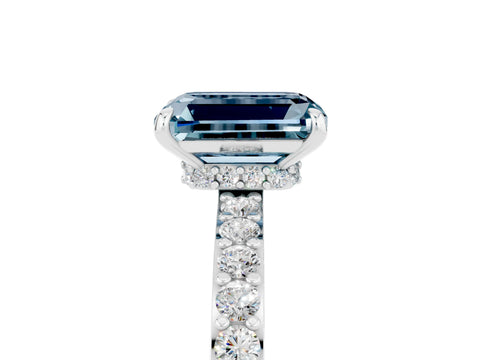 White gold Emerald Cut Aquamarine Pavé Engagement Ring with Round  Accents and Prong Setting_29