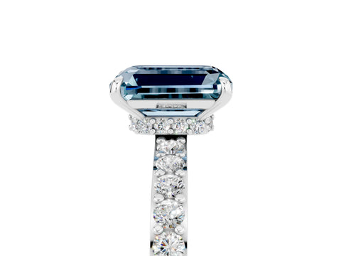 White gold Emerald Cut Aquamarine Solitaire Engagement Ring with Pavé Band and Four-Prong Setting_5
