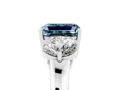 White gold Emerald Cut Aquamarine Three-Stone Ring with Prong Setting and Classic Band_5