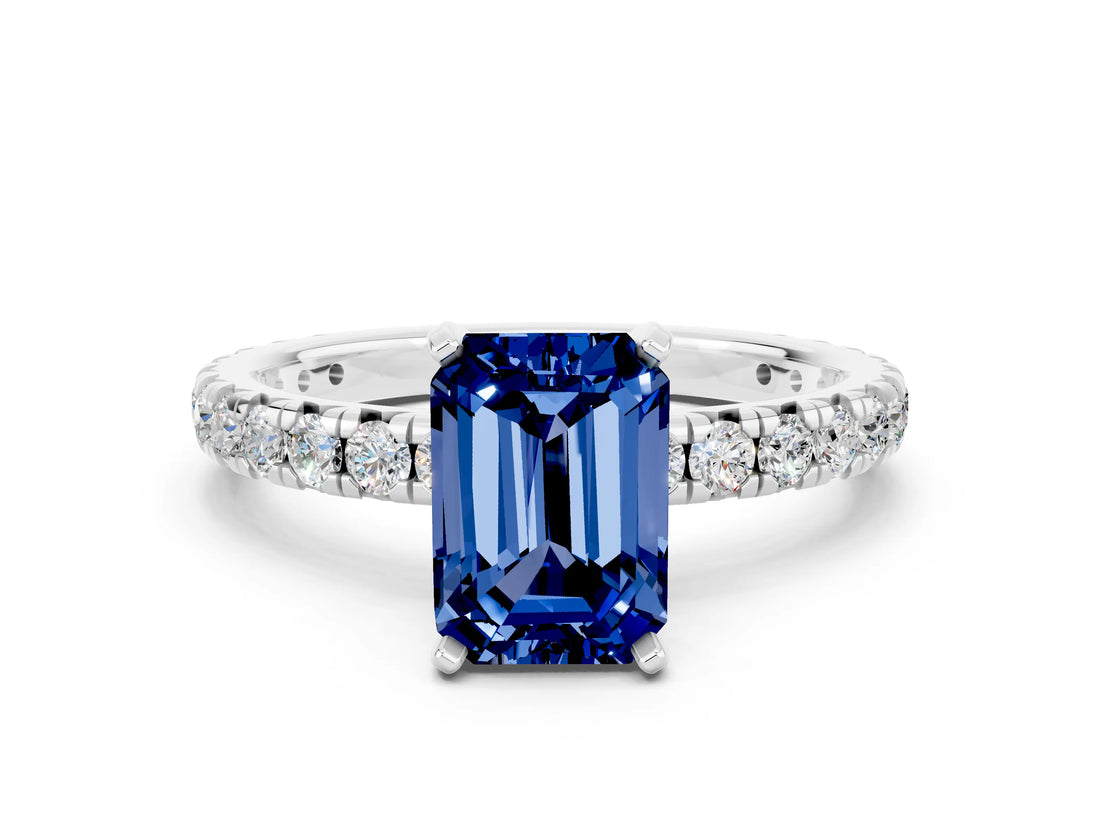 White gold Emerald Cut Cut Diamond Pavé Band with Four-Prong Setting