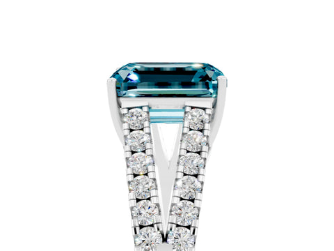 White gold Emerald Cut Cut Split Shank Pave Diamond Engagement Ring with Four-Prong Setting_5