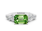 White gold Emerald Cut Diamond Cluster Pavé Band with Four-Prong Setting