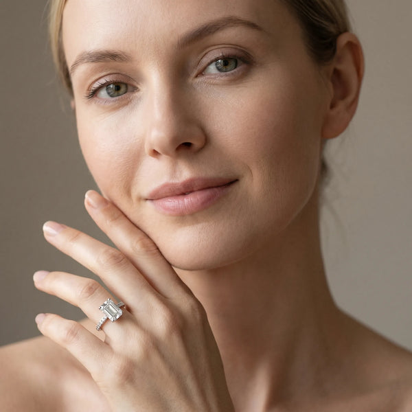 White gold Emerald Cut Diamond Pavé Band Ring with Four-Prong Setting