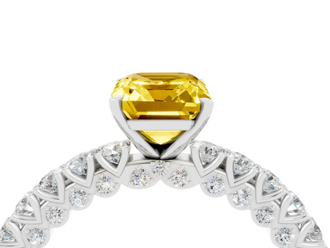 White gold Emerald Cut Diamond Pavé Band Solitaire Ring with Prong Setting_4