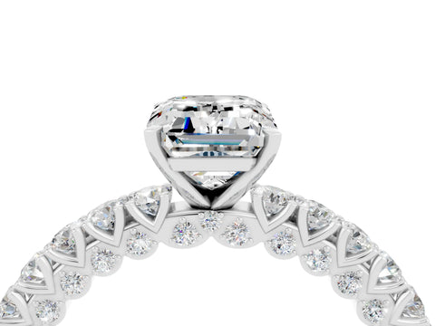 White gold Emerald Cut Diamond Pavé Band Solitaire Ring with Prong Setting_4