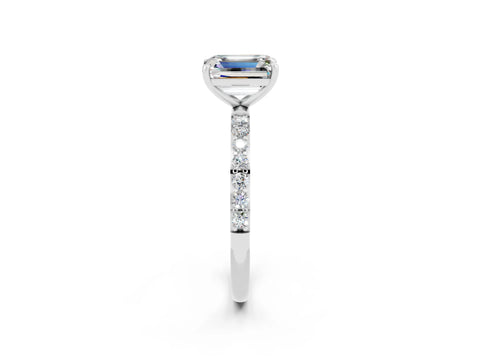 White gold Emerald Cut Diamond Pavé Band with Six-Prong Setting_2