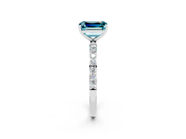 White gold Emerald Cut Diamond Pavé Band with Six-Prong Setting