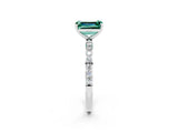 White gold Emerald Cut Diamond Pavé Band with Six-Prong Setting_2