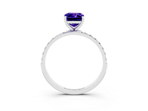 White gold Emerald Cut Diamond Pavé Band with Six-Prong Setting_3