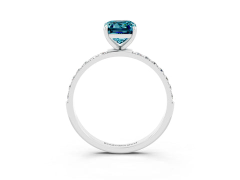White gold Emerald Cut Diamond Pavé Band with Six-Prong Setting_3