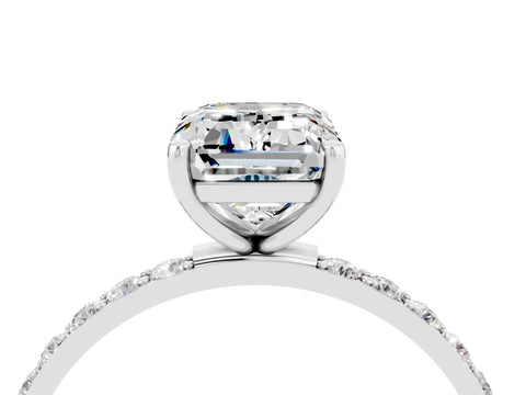 White gold Emerald Cut Diamond Pavé Band with Six-Prong Setting_4
