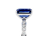 White gold Emerald Cut Diamond Pavé Band with Six-Prong Setting_5