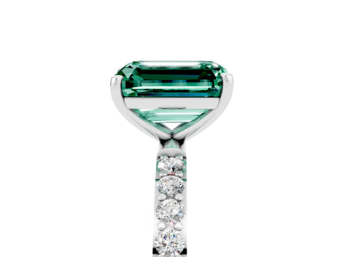White gold Emerald Cut Diamond Pavé Band with Six-Prong Setting_5
