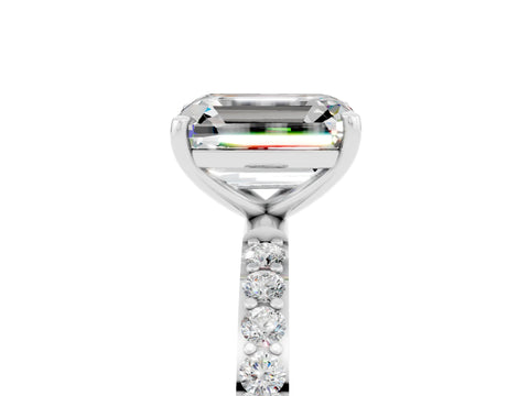White gold Emerald Cut Diamond Pavé Band with Six-Prong Setting_5