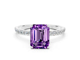 White gold Emerald Cut Diamond Pavé Band with Six-Prong Setting