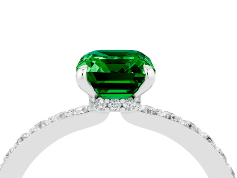 White gold Emerald Cut Emerald Solitaire Engagement Ring with Pavé Band and Four-Prong Setting_4