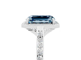 White gold Emerald Cut Halo Round Diamond Pavé Band with Four-Prong Setting_5