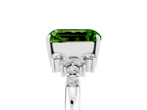 White gold Emerald Cut Peridot Ring with Side Stones and Four-Prong Setting_41