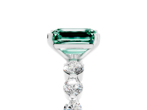 White gold Emerald Cut Solitaire Green Sapphire Ring with Pave Band and Four-Prong Setting_5