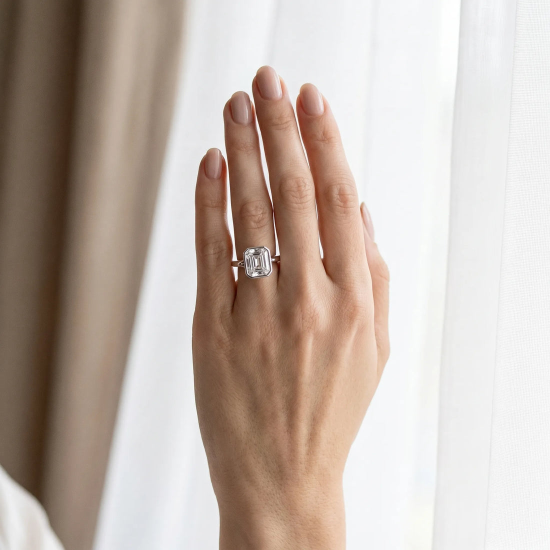 White gold Emerald Diamond Solitaire Ring with Bezel Setting and Classic Band_3