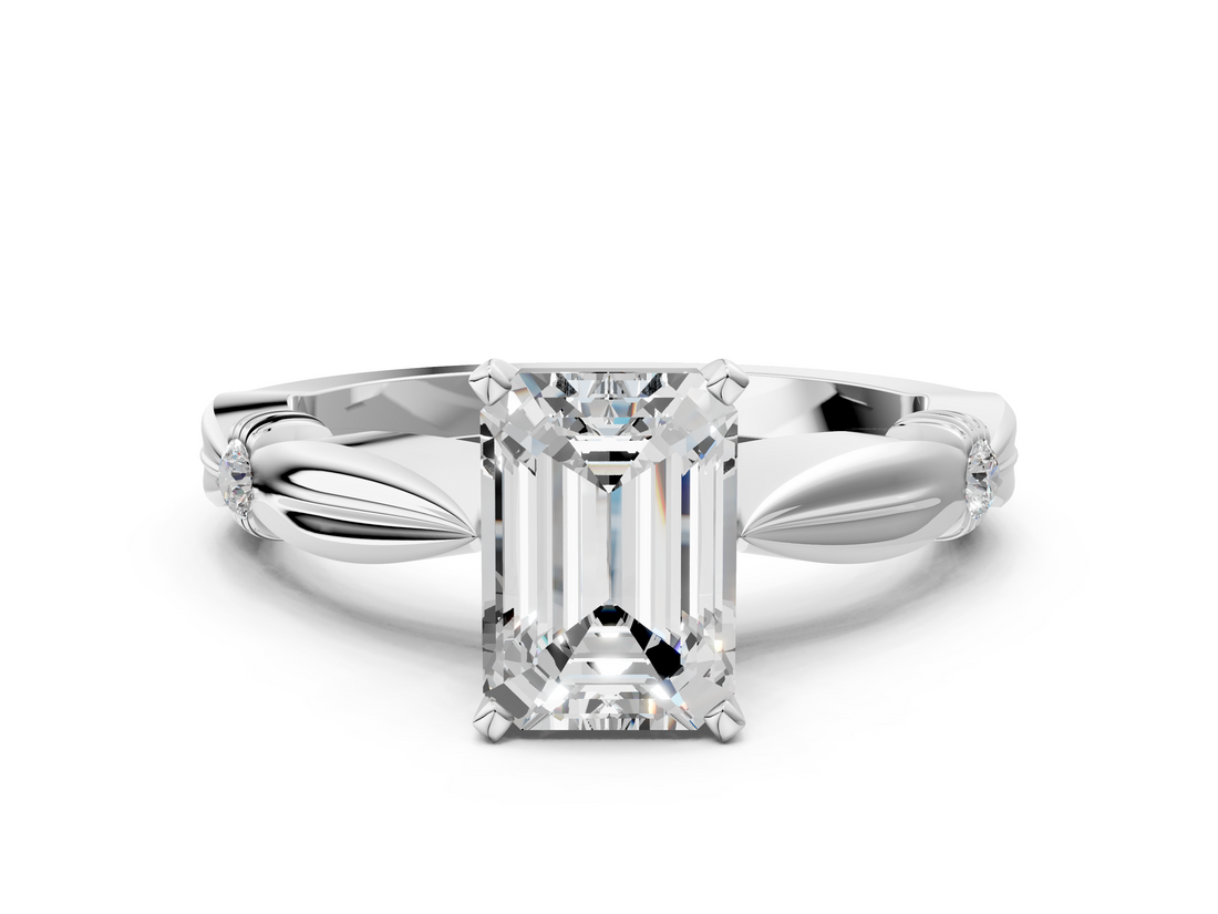 White gold Emerald Solitaire Diamond Twisted Band with Four-Prong Setting_87