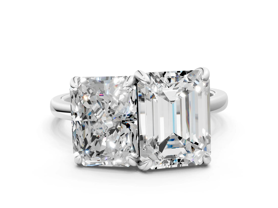 White gold Emerald and Radiant Toi Moi Ring with Prong Setting and Plain Band_40
