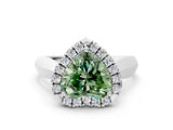 White gold Fancy Green Heart  Cut Halo Solitaire Engagement Ring with Square Band and Four-Prong Setting_89