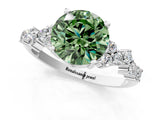 White gold Fancy Green Round Cut Diamond Cluster Pavé Band with Four-Prong Setting_4