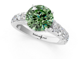 White gold Fancy Green Round  Cut Diamond Pavé Band Solitaire with Four-Prong Setting_4
