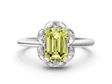 White gold Fancy Yellow Emerald  Halo Diamond Ring with Round Cluster Setting, Solitaire Band, and Four-Prong Setting_49